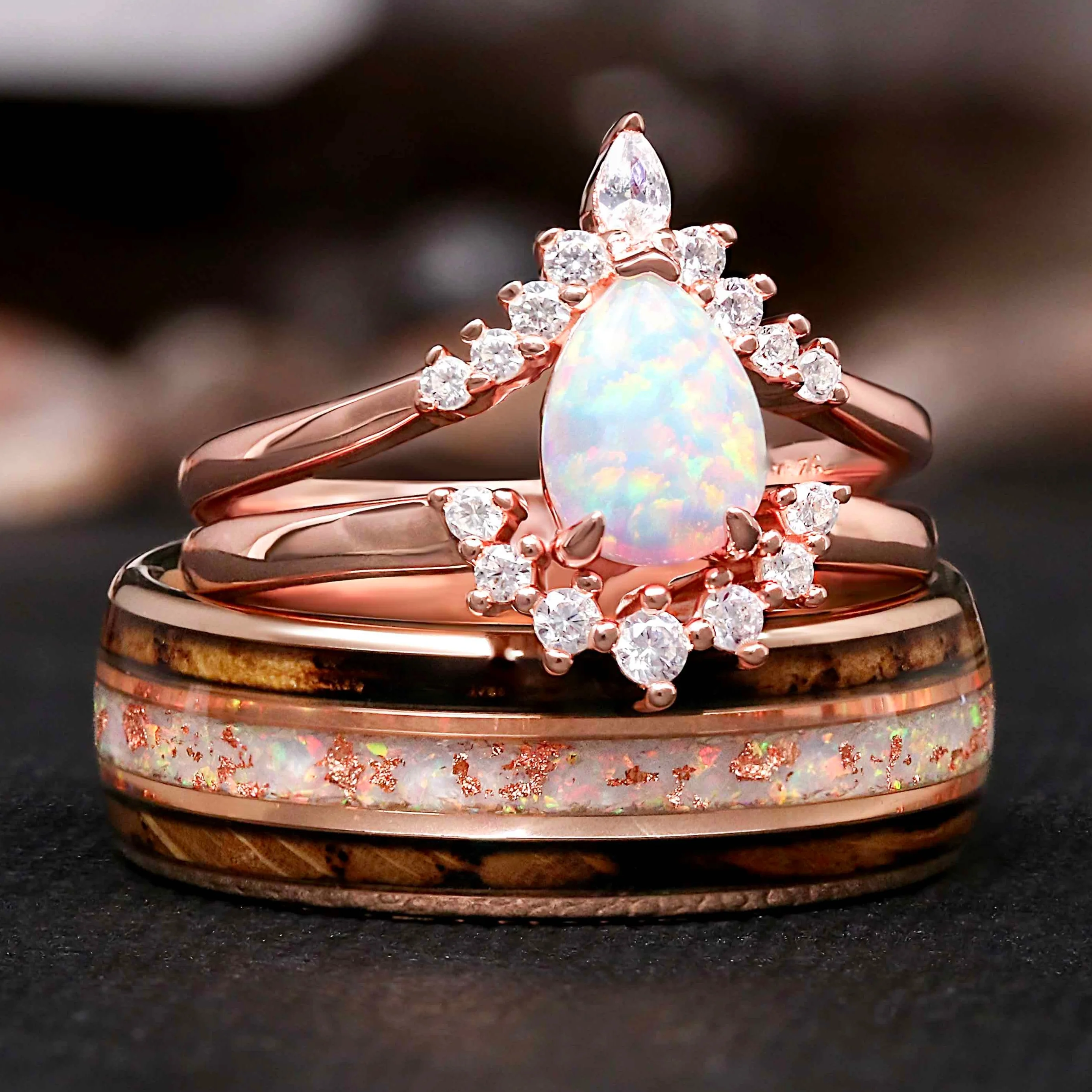Featured Couples Rings